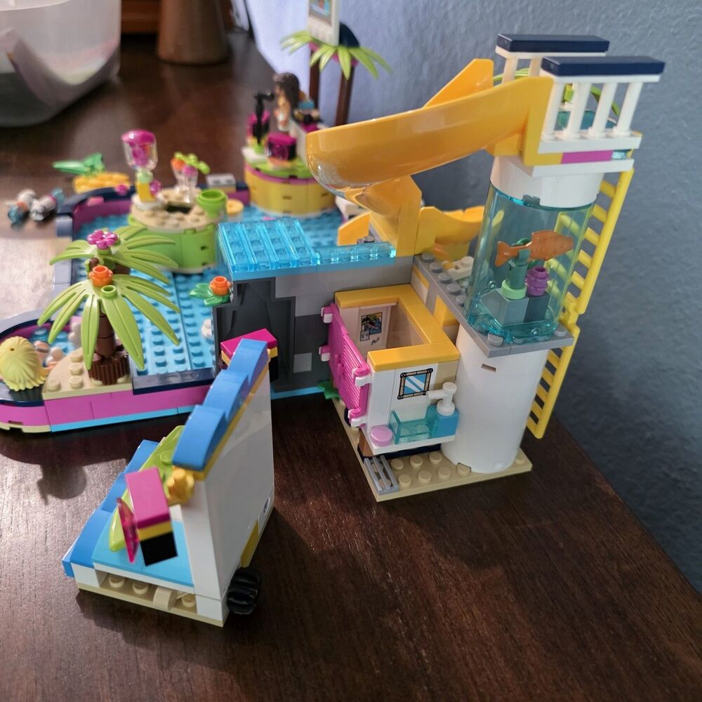 LEGO FRIENDS Heartlake City Pet Centre 41345 & Andrea's Pool Party 41374 READ - Picture 7 of 12